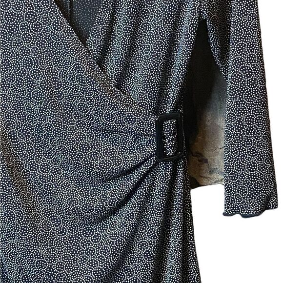 New York & Co Wm’s Sz Sm Black White Dot Design Side Buckle Faux Wrap Dress - Picture 2 of 5